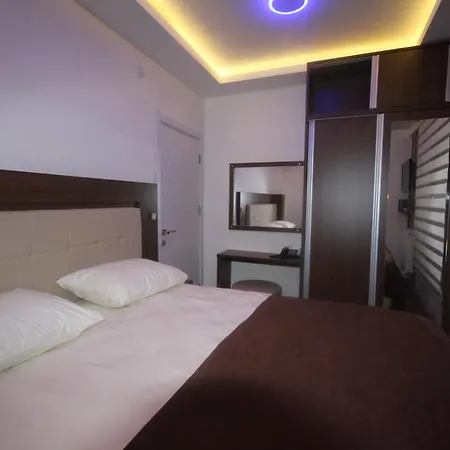 Zara Palas Otel * Zara